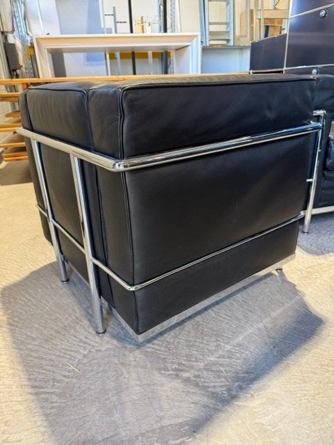 Sessel: LC 2 Top Replica, gebraucht, Leder schwarz – Gebraucht aus Lenzburg von Buerokonz 2