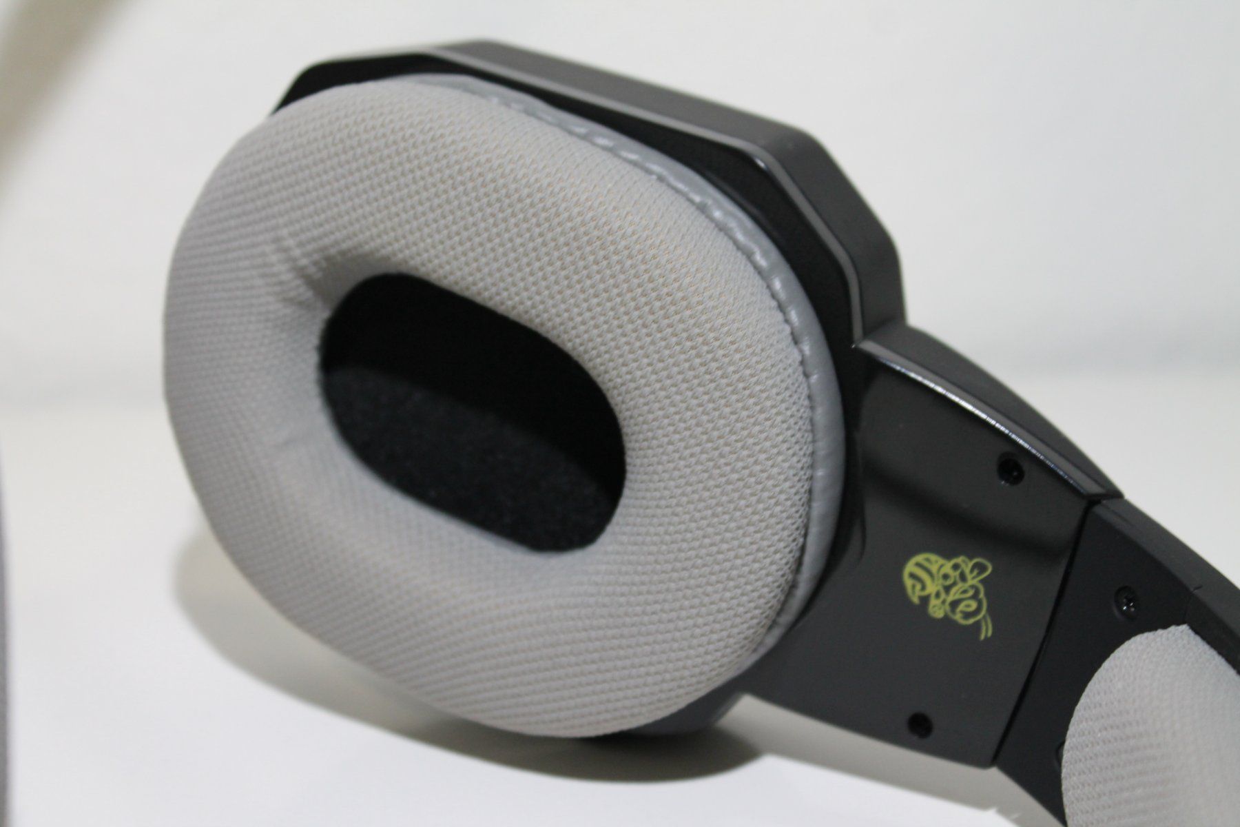 Cuffie: STEALTH XP-HORNET Multi Plattform Gaming Headset mit Mikrofo – Usato da Basel venduto da David25 5