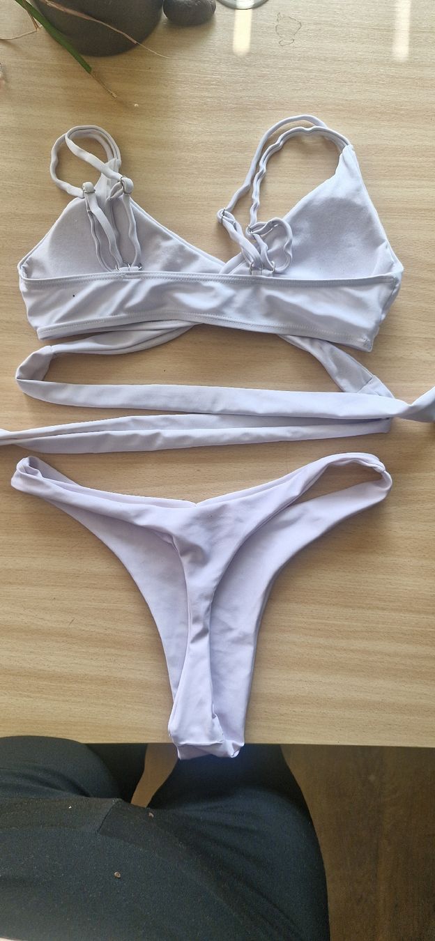 Badekleider & Bikinis: Bikini Damen weissGrösse S – Gebraucht aus Wohlen b. Bern von lau_7vcp 1