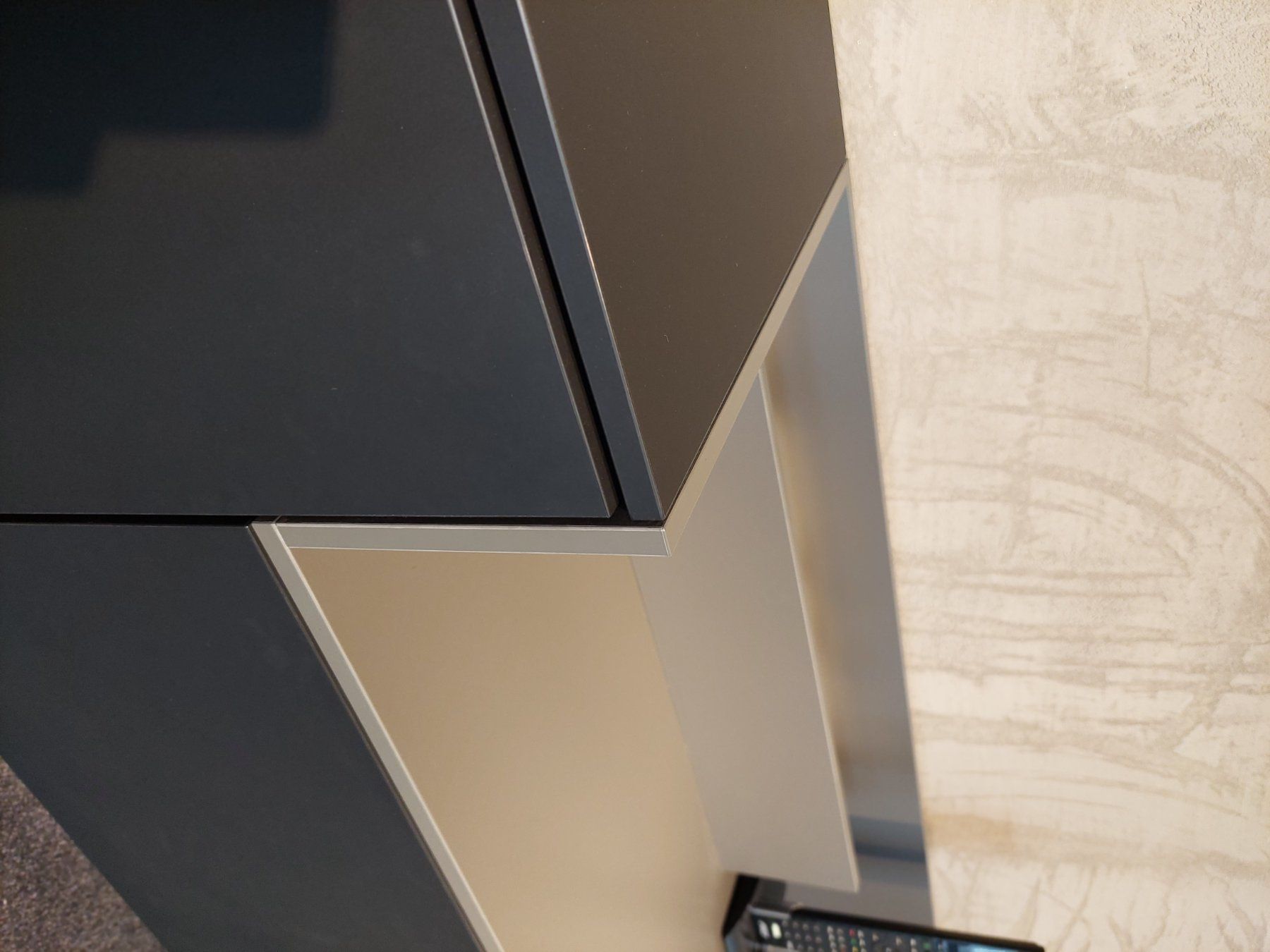 Spectral Mobili TV: Spectral Next Lowboard 300cm – Usato da Amriswil venduto da medialoft 4