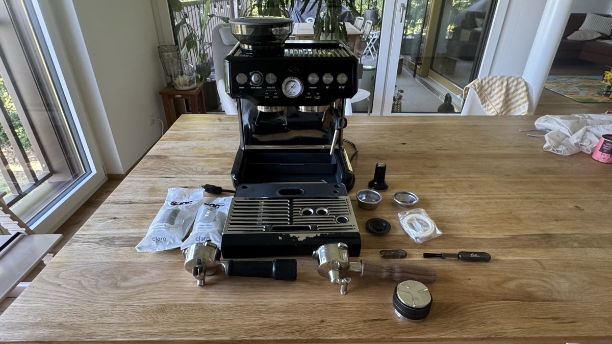 Solis Kaffeemaschinen & Espressomaschinen: Solis Grind Infuse Pro Espressomaschine – Defekt aus Baar von Mickz80
