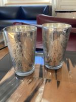 Zwei wunderbare Becher aus Bauern Silber mit Kerze