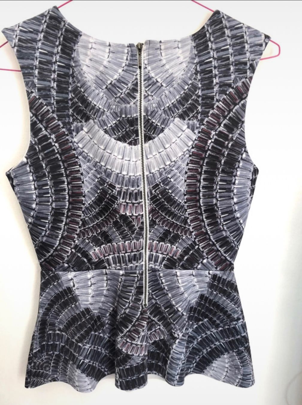 Lotti di vestiti: Neuf: Ensemble top + jupe, H&M, XS-S – Nuovo (secondo la descrizione) da Carouge GE venduto da Emilynette 3