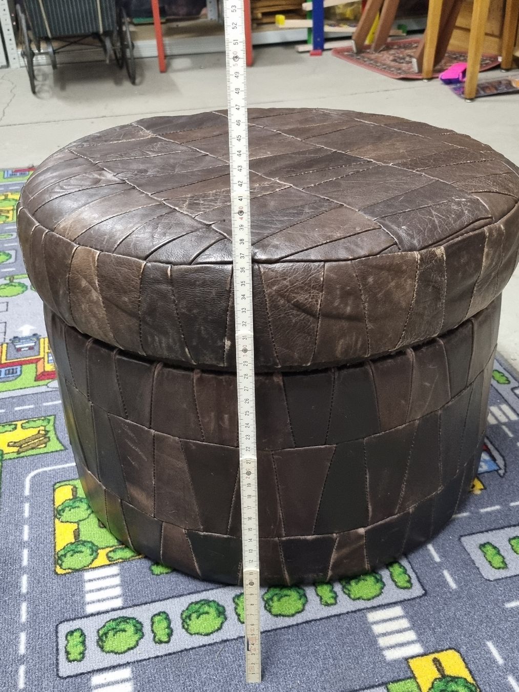 Sgabelli: Vintage Hocker patchwork leder – Usato da Ostermundigen venduto da vintage60