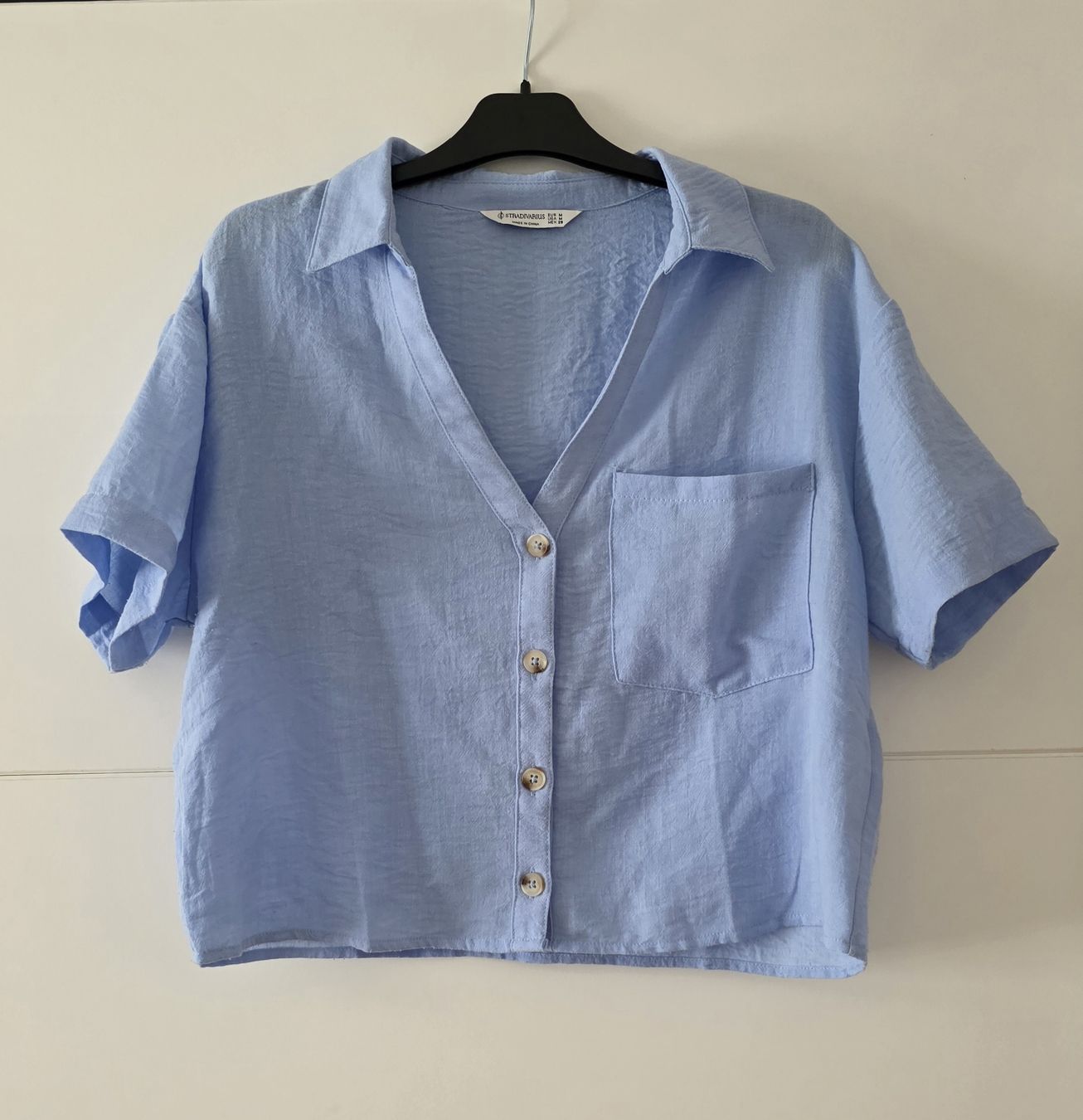 Stradivarius Camicette: Stradivarius Bluse hellblau kurzarm Grösse M neuwertig – Usato da Ilanz venduto da rununa