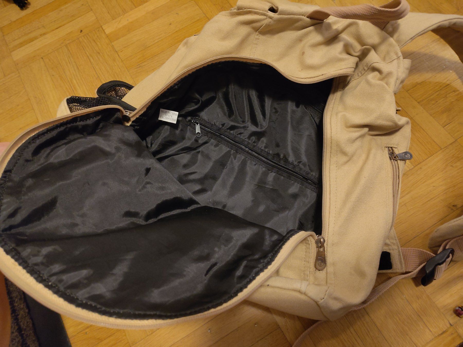 Ergo Baby Porte-bébés ventraux & dorsaux: Ergobaby Rucksack kombinierbar mit Tragi – D'occasion à Jona par tschounaess 1