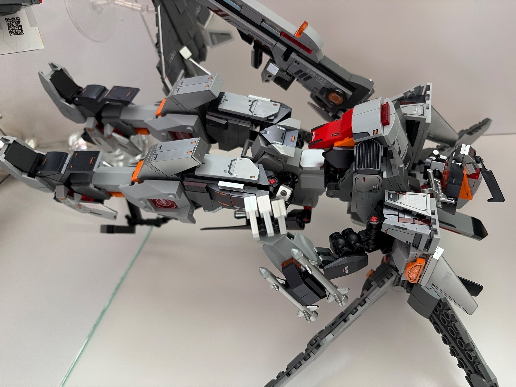 Giocattoli: Lego diversi carri armati e robot aereo – Usato da St-Gingolph venduto da masalf 7