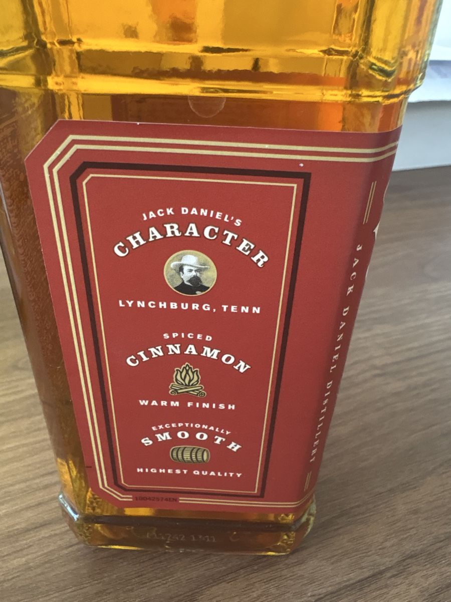 Jack Daniels Spirituosen: Jack Daniel's Tennessee Fire Cinnamon Whisky 70cl – Neu und originalverpackt aus Zürich von  3