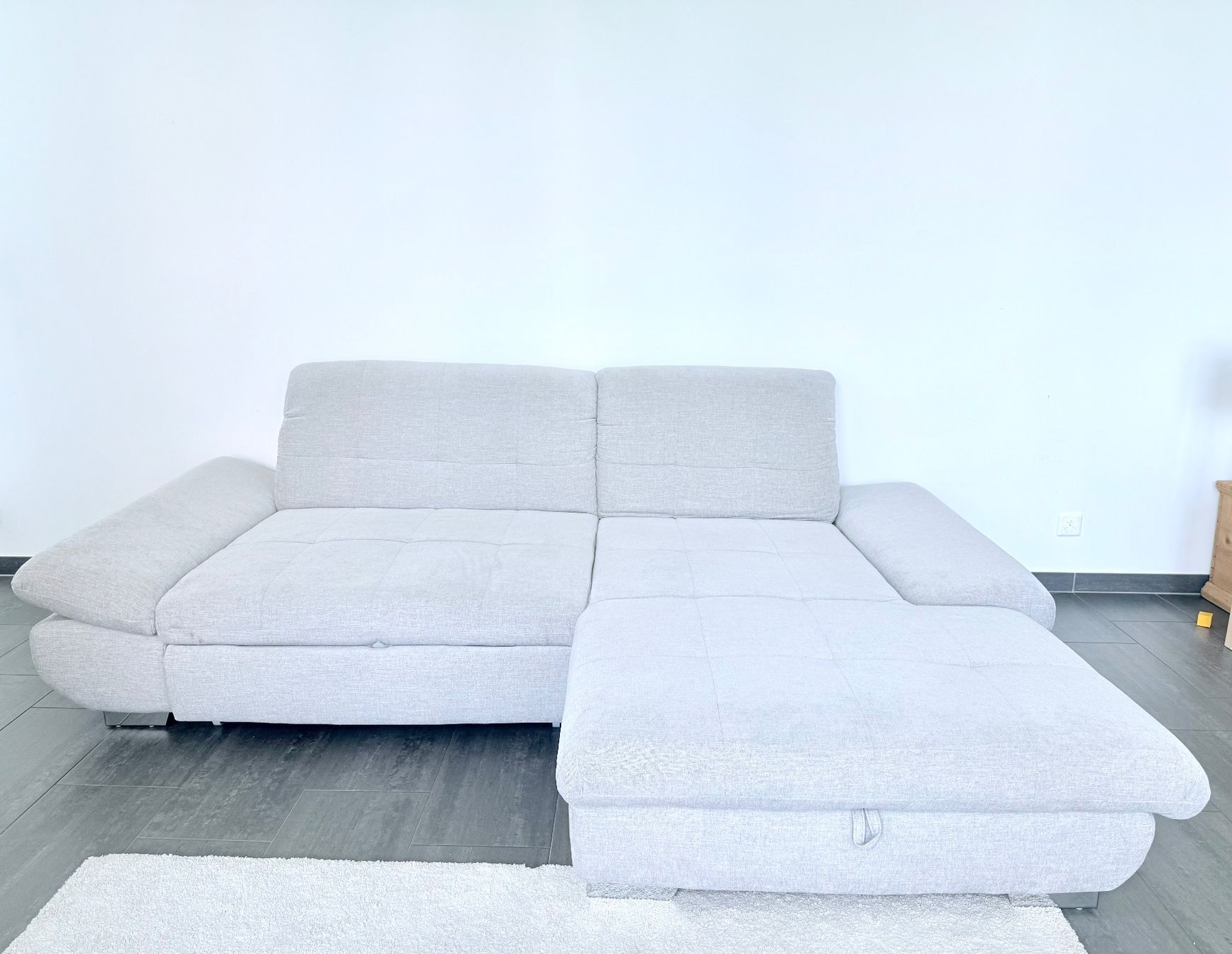 Pfister Divani: Ecksofa Stoff grau beige mit Bettfunktion und Staufach – Usato da Steffisburg venduto da gigermichele