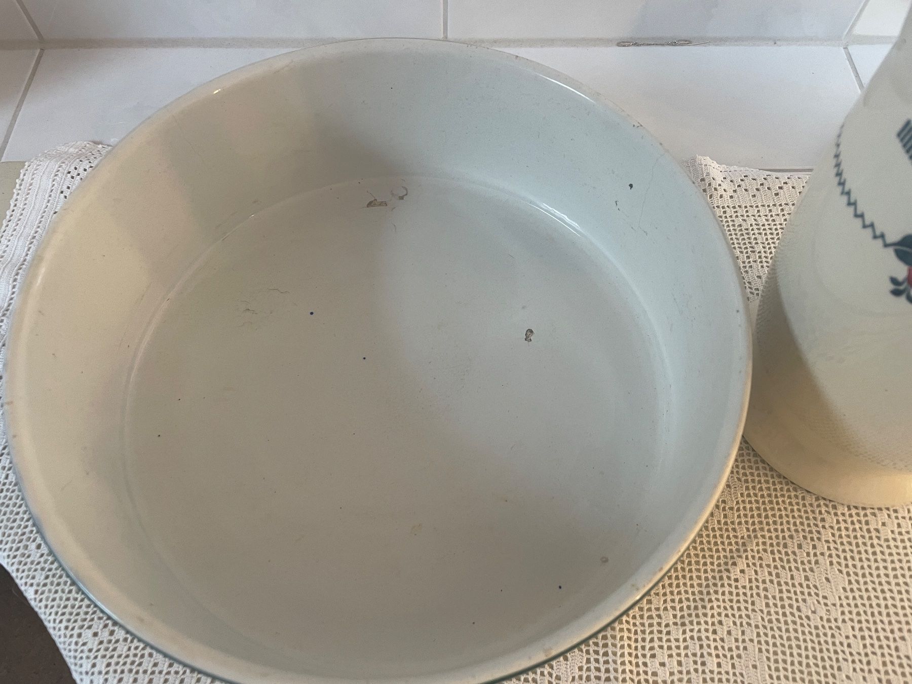 Ciotole: Vintage Waschset -Antik! – Usato da Kleinlützel venduto da Schatzkiste_Laufen 3