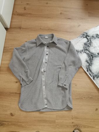 Schöne dünne Jacke mot Knöpfen Gr. S