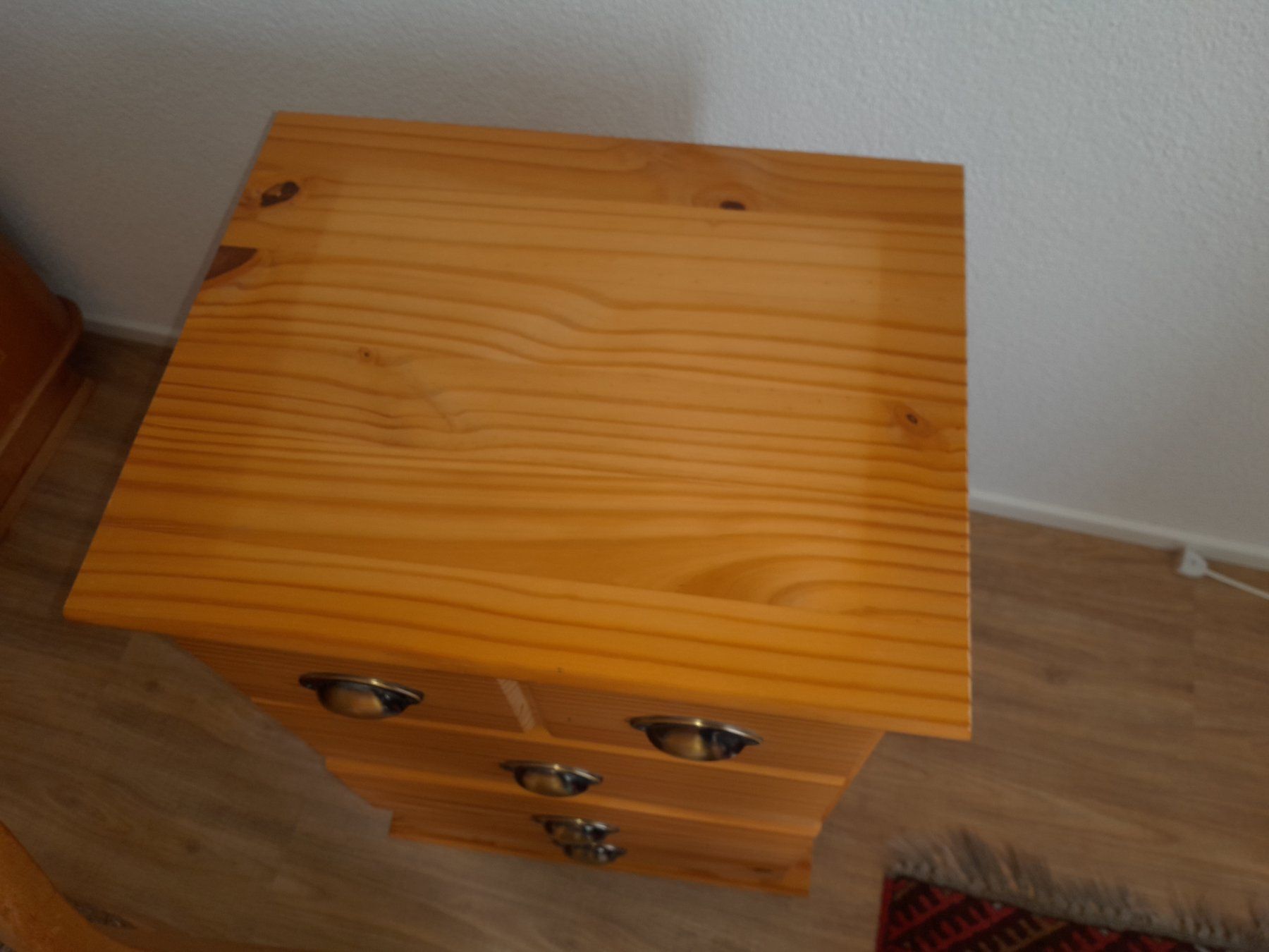 Cassettiere: kleine kommode – Usato da huttwil venduto da Mfeilenhauer 2
