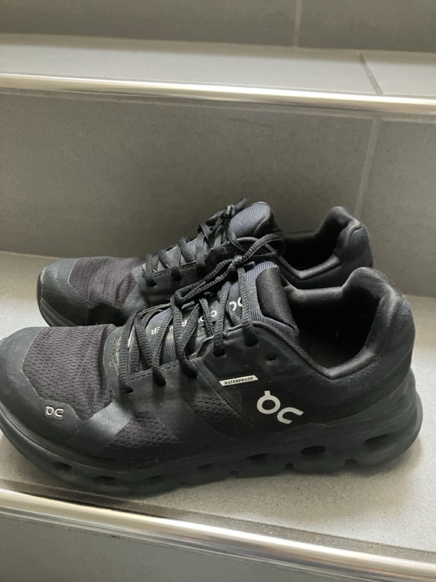 Herrenschuhe: ON Cloud Sneaker Gr.40,Versand – Gebraucht aus Rüdlingen von Schnoegli2007
