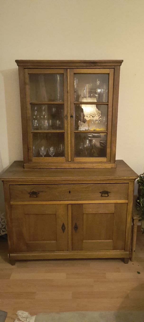 Armadi: Biedermeier-Aufsatzvitrinenschrank – Usato da schaffhausen venduto da walu 1