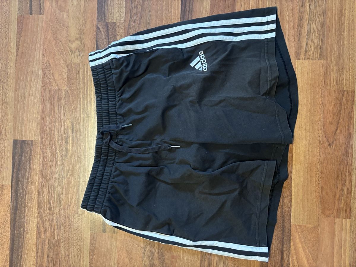 Adidas Pantaloni: Adidas Shorts, Schwarz, Grösse M! – Usato da Bad Zurzach venduto da jim_n97g