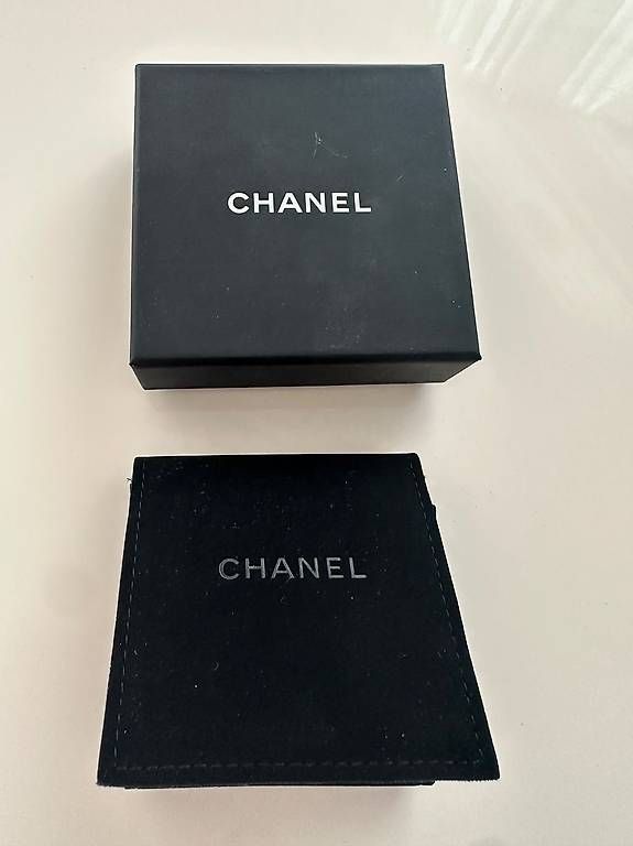 Spille & Fermagli: Brosche Chanel – Usato da Berikon venduto da Roger8965 2