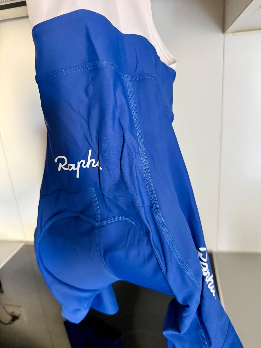 Rapha Pantaloni: RAPHA MEN'S CORE BIB SHORTS - Grösse S – Usato da Basel venduto da Carlos_Deperu
