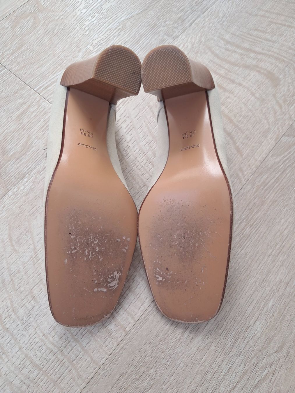 Chaussures femmes: Bally Pumps Gr. 38 – D'occasion à Basel par liz_nqr9 4