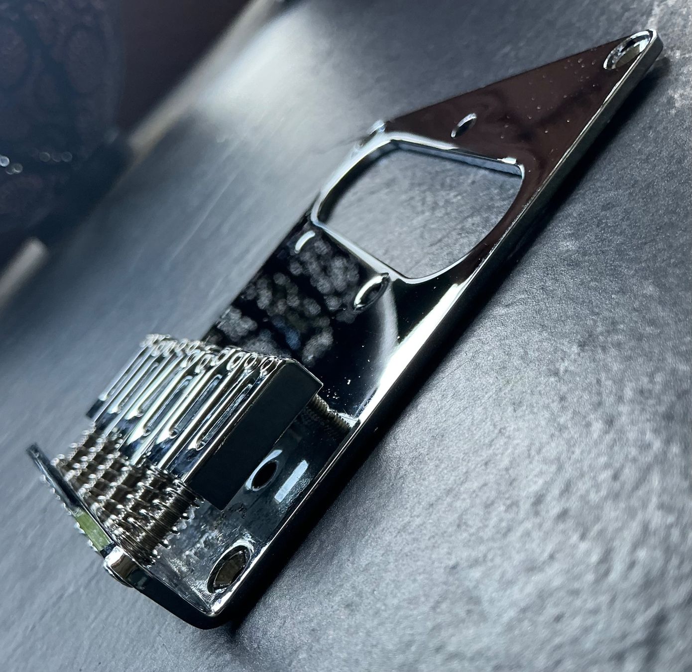 Strumenti musicali: Telecaster Bridge 6 Saddles Chrome – Nuovo (secondo la descrizione) da Rümlang venduto da barognoni 6
