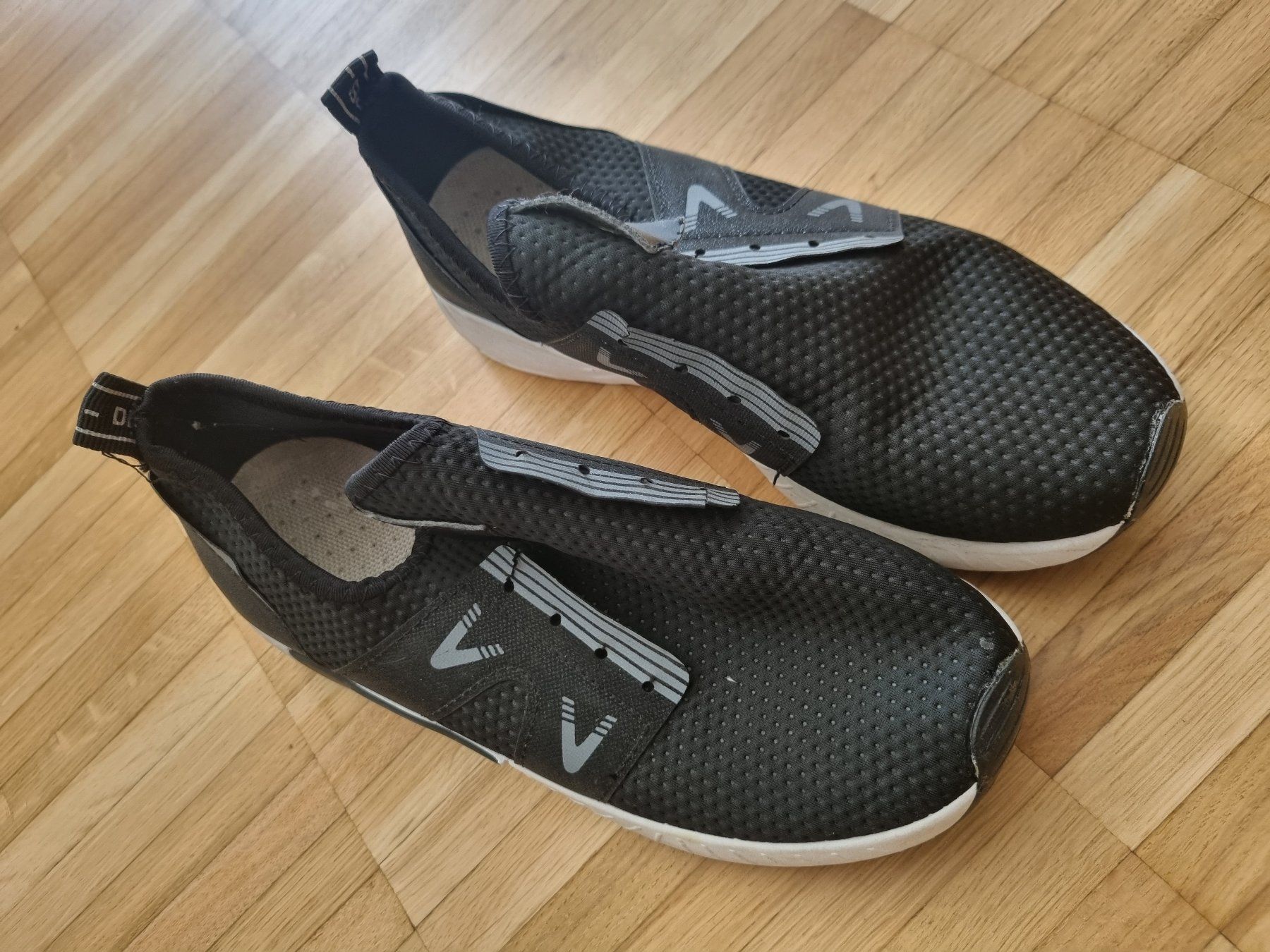 Herrenschuhe: Halbschuhe/Sneakers - Gr. 39 – Gebraucht aus Neftenbach von DanielaS01020304 2
