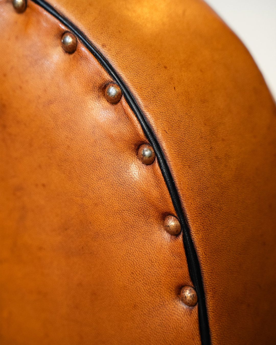 Poltrone: FAUTEUIL CLUB BOWLER – Usato da Moutier venduto da Vintage-signature 3