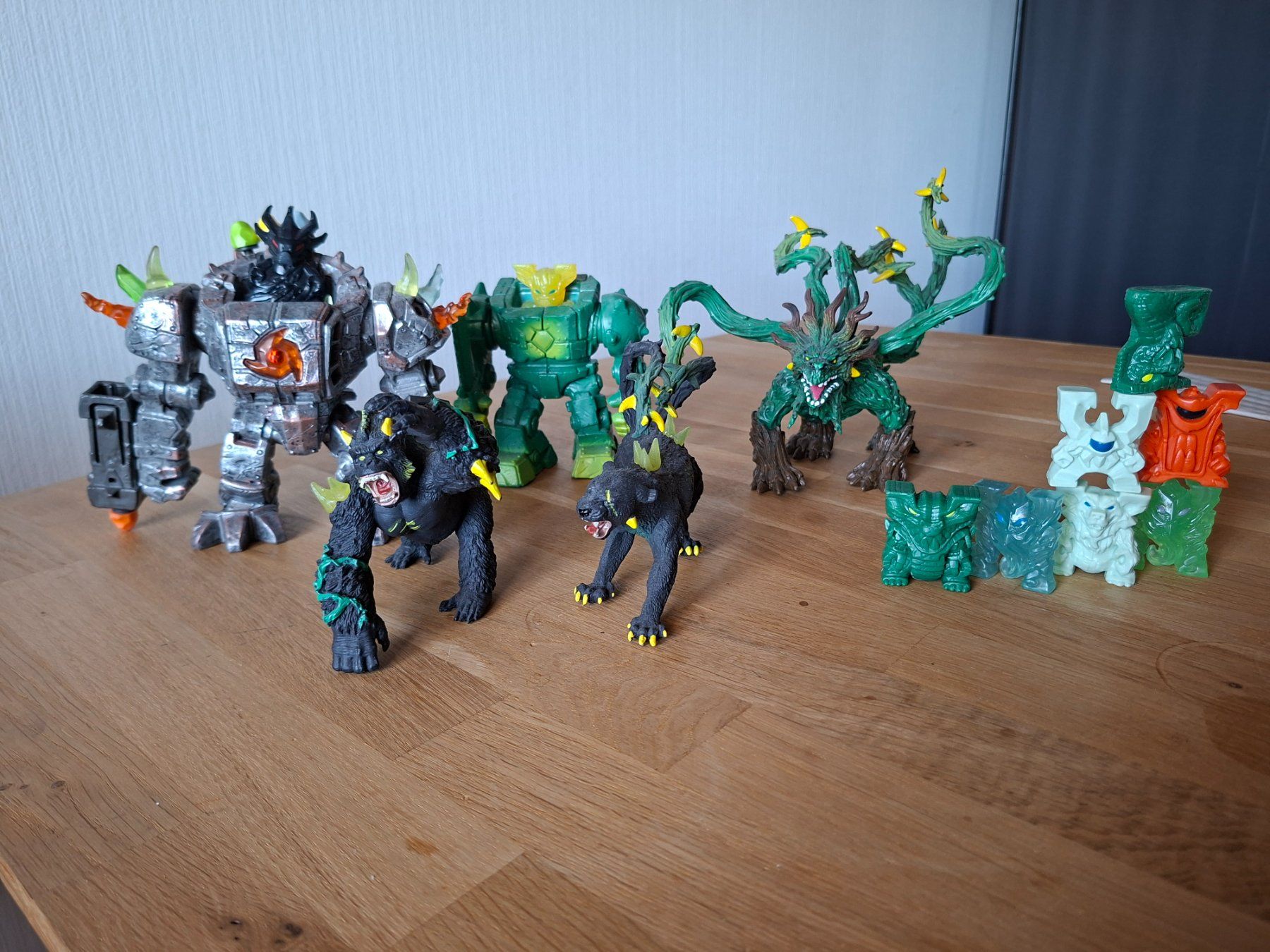 Giocattoli: Verkaufe 12 Schleichmonster, preis verhandelbar – Usato da Günsberg venduto da ste_qq59