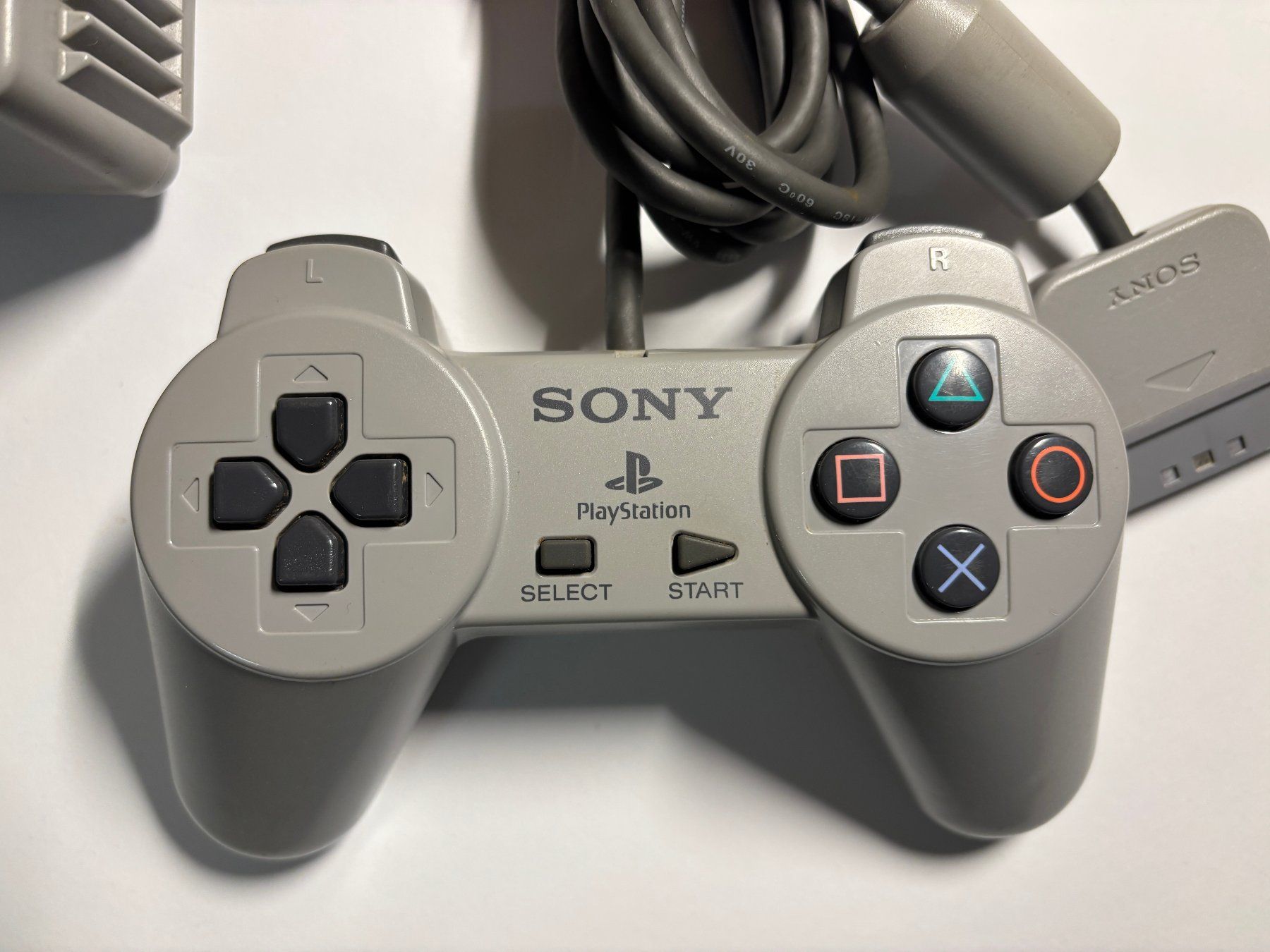 Sony Konsolen: PS1 - Konsole - Play Station 1 – Gebraucht aus Allschwil von Bullach 1