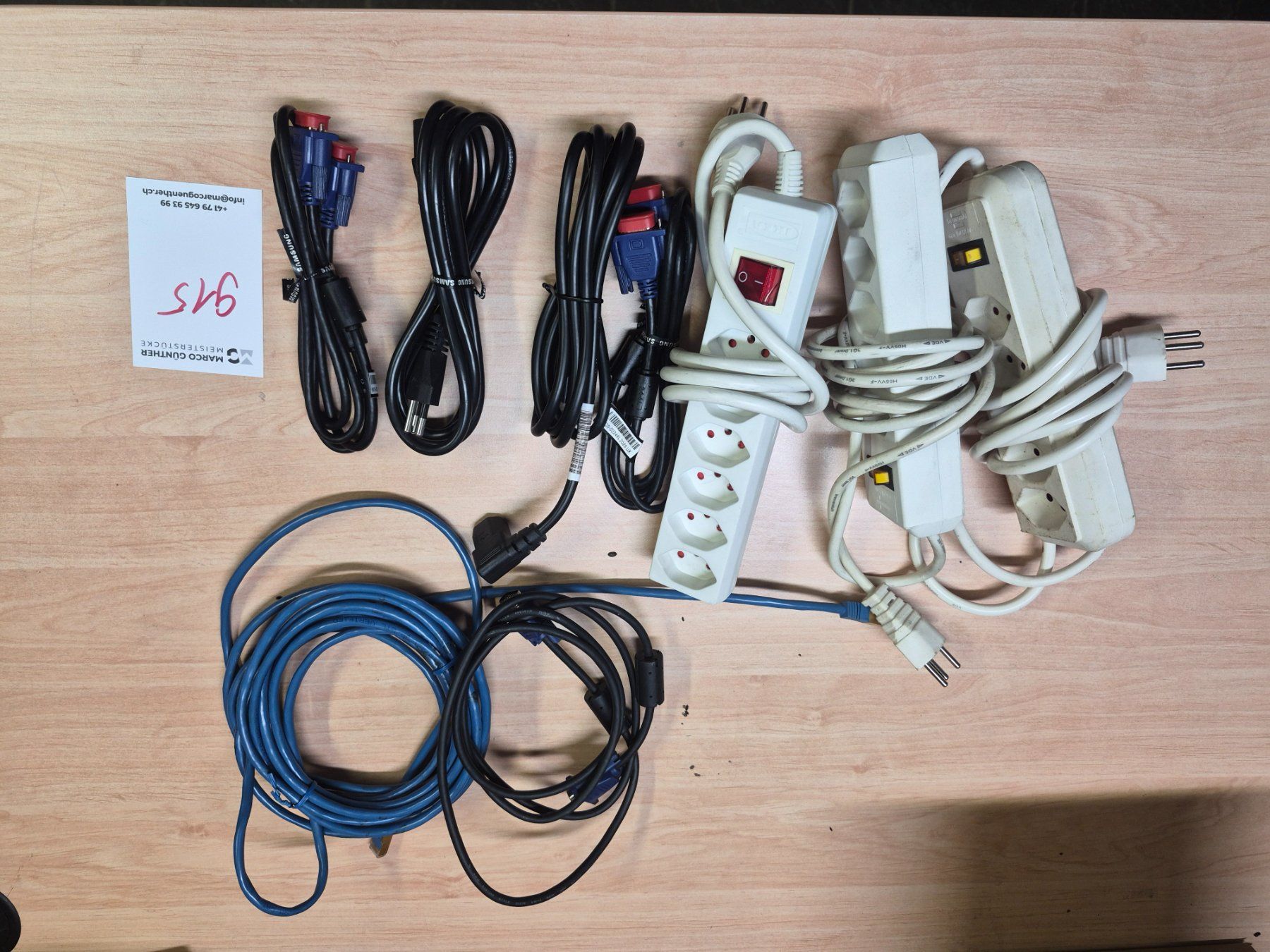 Câbles: 915 Posten diverse Kabel – D'occasion à Derendingen par Meisterstuecke