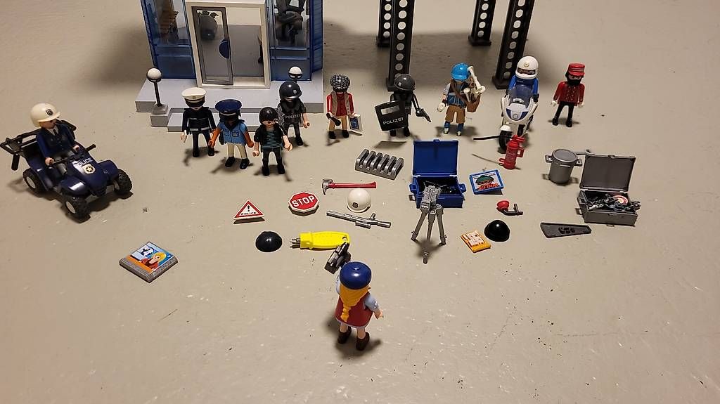 Playmobil Jouets: Playmobil Polizeistattion mit Extras – D'occasion à Arbon par derlini 2