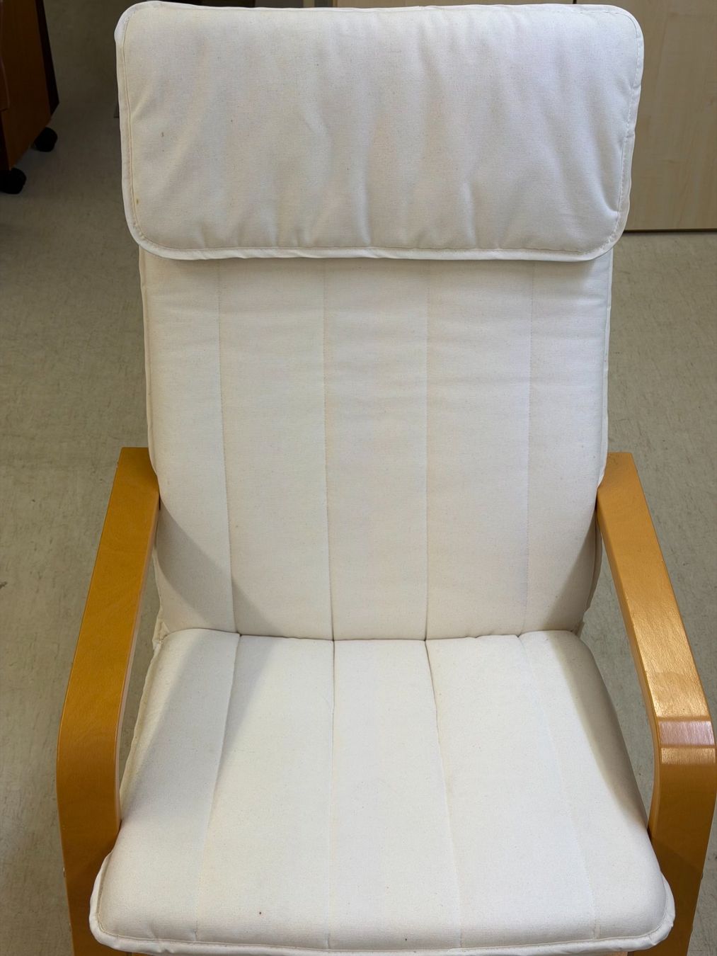 Ikea Poltrone: Sessel mit Holzgestell – Usato da Luzern venduto da Poa 2