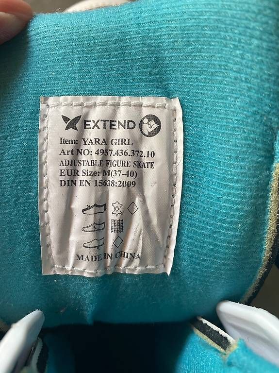Schlittschuhe: Schlittschuhe  Grösse 37-40 verstellbar – Gebraucht aus Ruggell von knoedifisch 1