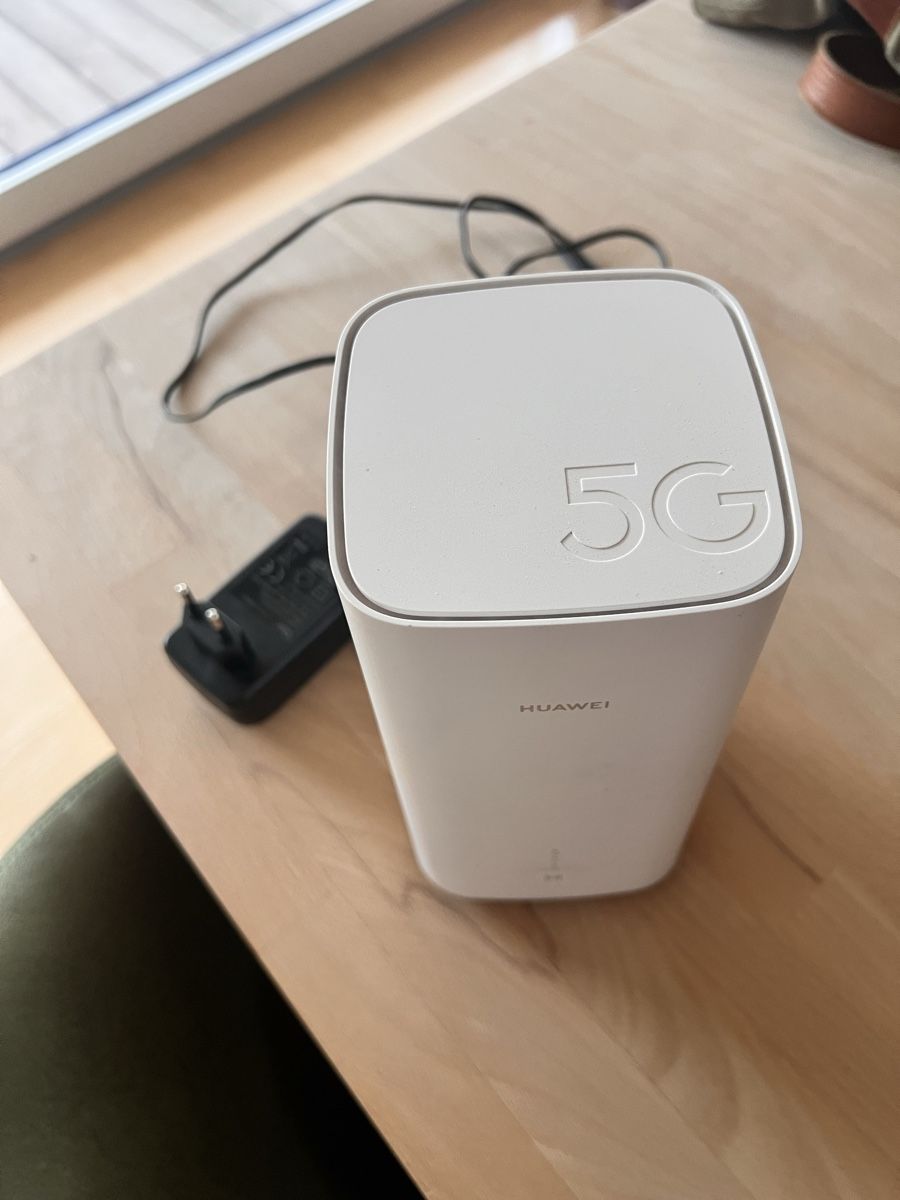 Huawei Modems & Router: Huawei 4G/5G-Mobilfunkrouter – Gebraucht aus Nussbaumen AG von vale.