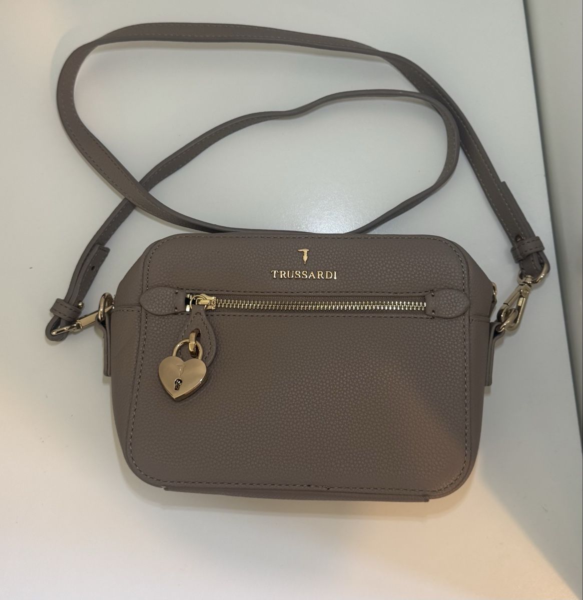 Trussardi Borse da donna: Trussardi Tasche mit Herzschloss – Nuovo (secondo la descrizione) da Zürich venduto da kit_twr9