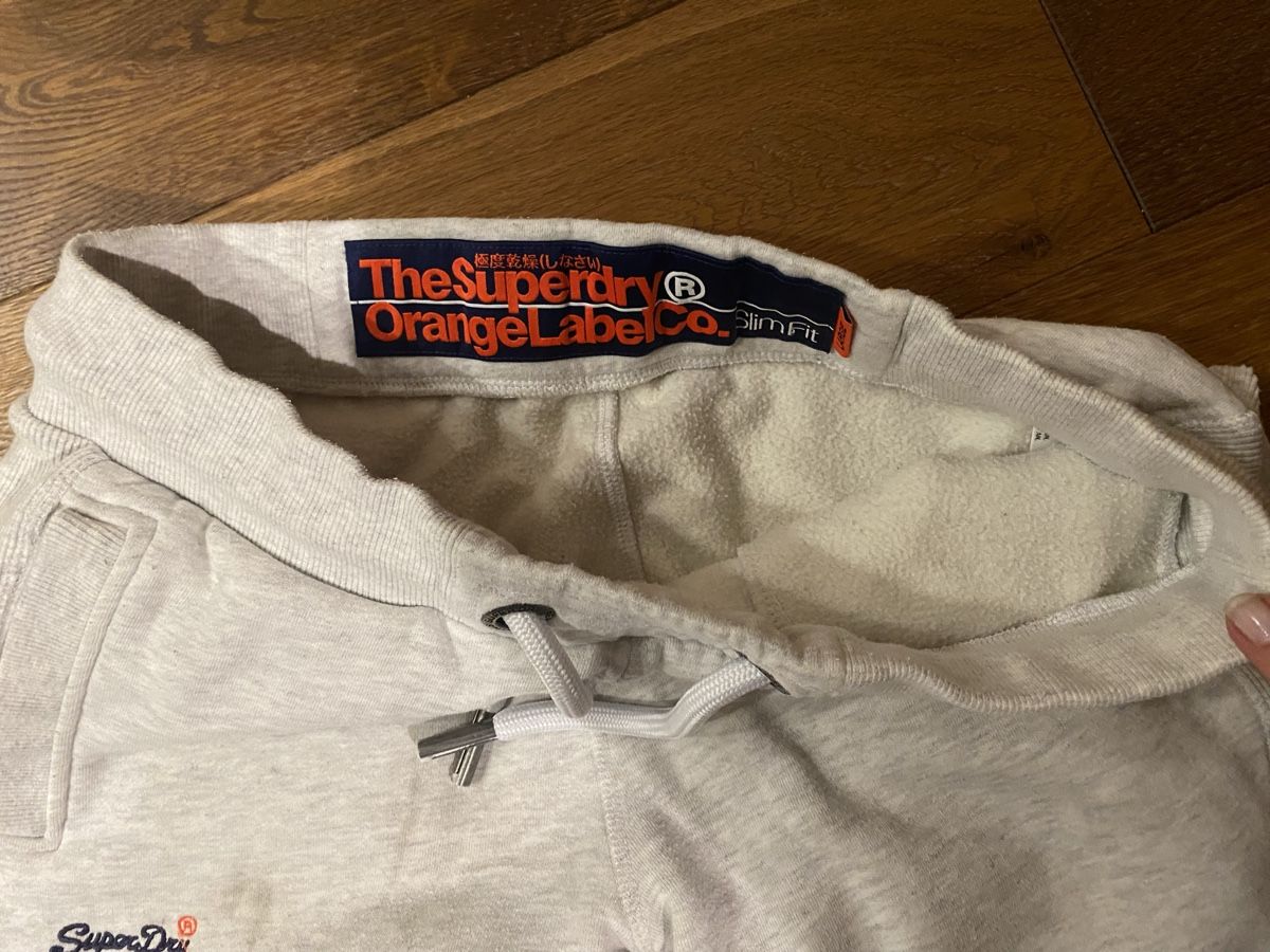 Superdry Pantaloni: Superdry Orange Label Jogginghose Herren, Größe L – Nuovo (secondo la descrizione) da Effingen venduto da Daizyy 2