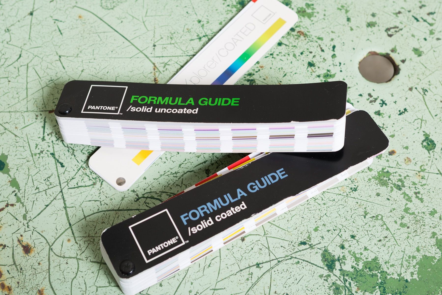 Colori: Pantone Formula Solid Coated/Uncoated Farbfächer – Usato da Bern venduto da sales_et 2
