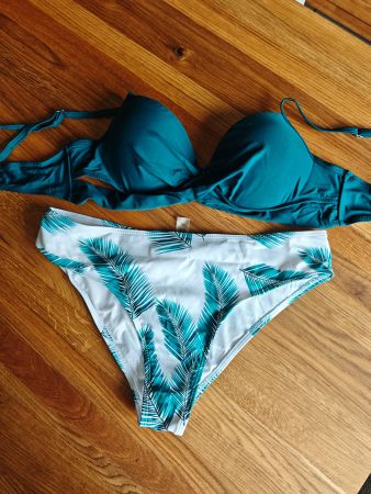 Bikini Grösse L mit Palmenmuster, Sommer