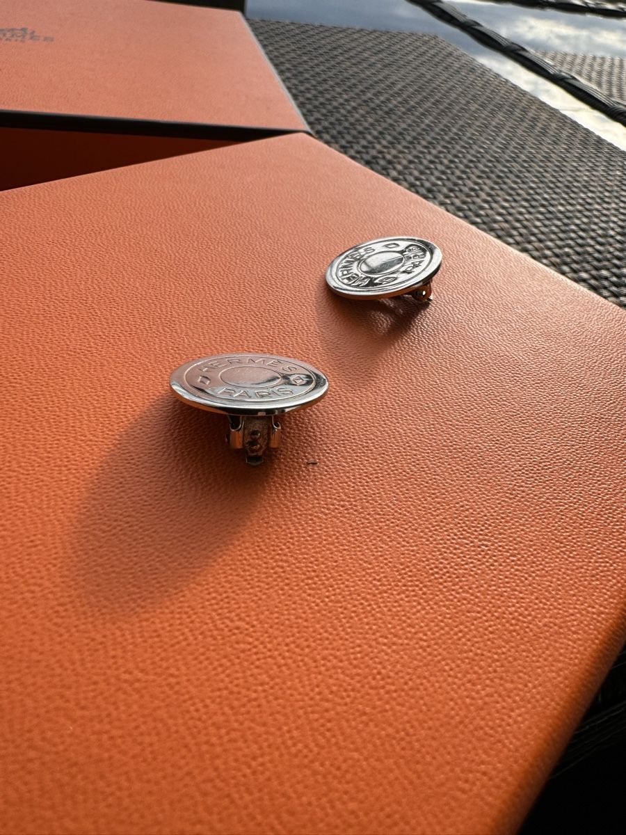 Hermès Boucles d'oreille: Boucles d’oreilles Hermes clou de selle – D'occasion à Neuchatel par mar_9blm 5