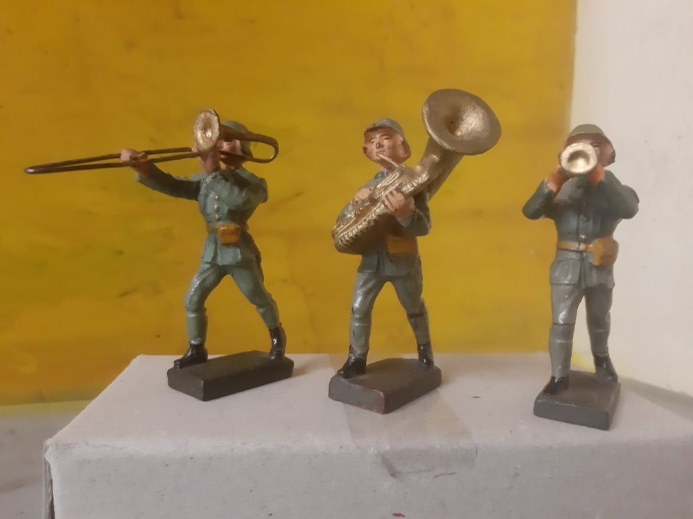 Jouets: 3 musiciens suisses Lineol – D'occasion à Monthey par Jmbois