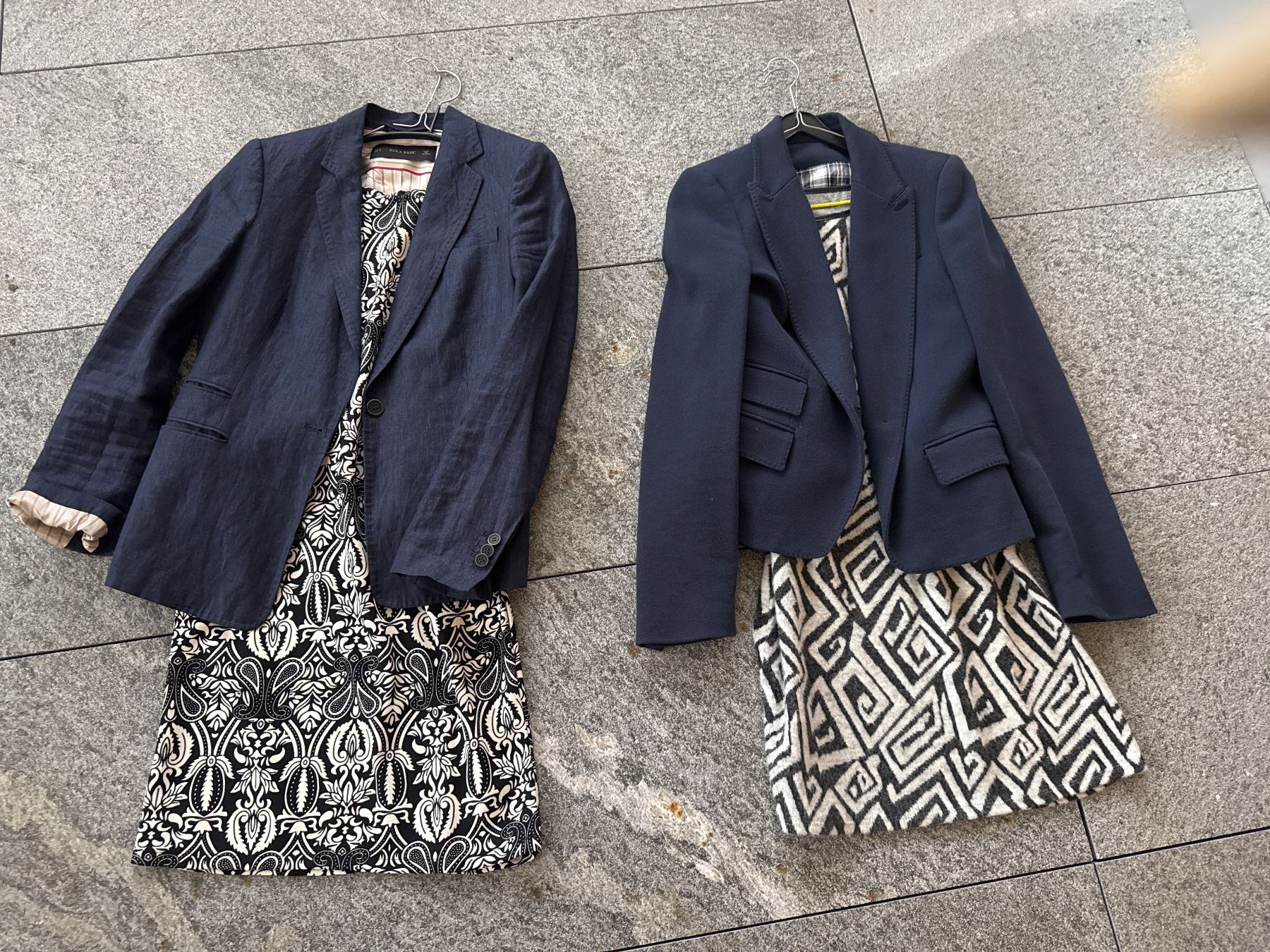 Lots de vêtements: Damenkleider + Jacken – D'occasion à Baar par moritz1960