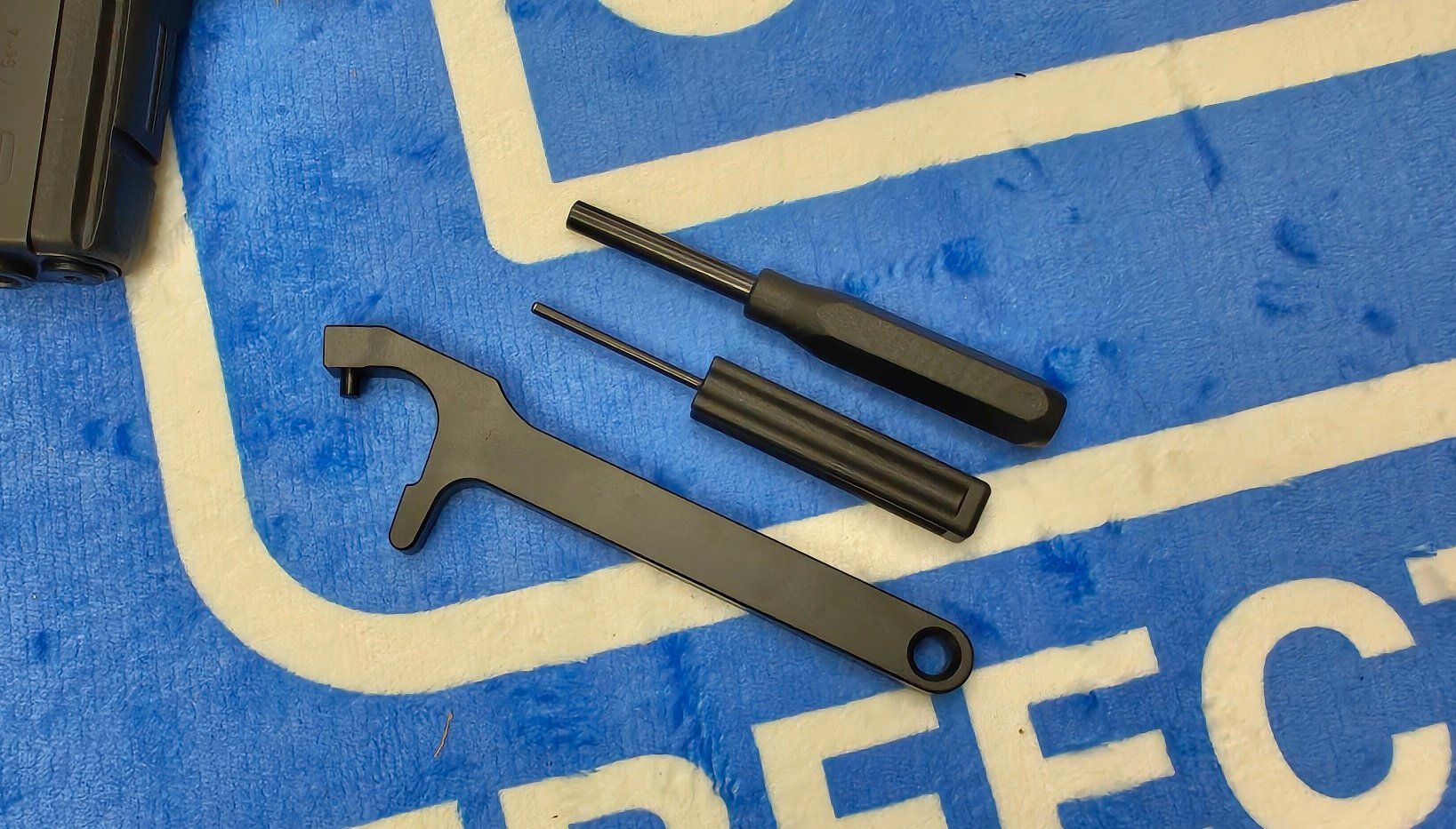 Glock Tutti gli attrezzi: Glock Tool Set Glocktool Toolset PinPunch Pistolen Werkzeug – Nuovo (secondo la descrizione) da Effretikon venduto da easyjones 1