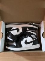 Nike Air Jordan 1 Mid Damen schwarz weiss Grösse 38.5 
