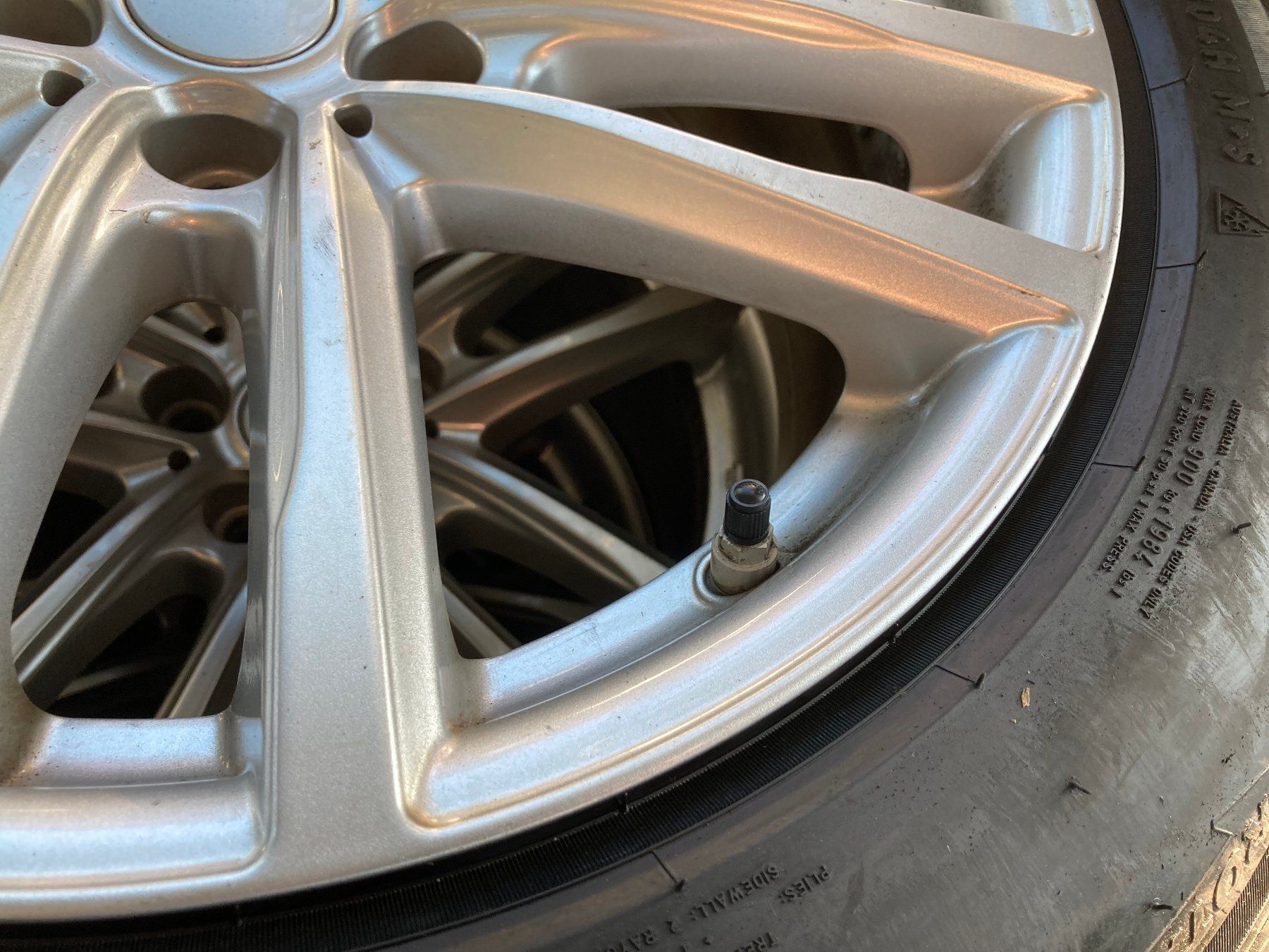 BMW Pneumatici & Ruote complete: BMW X3 Winterräder 225/60R18 – Usato da Cham venduto da WB2223 7