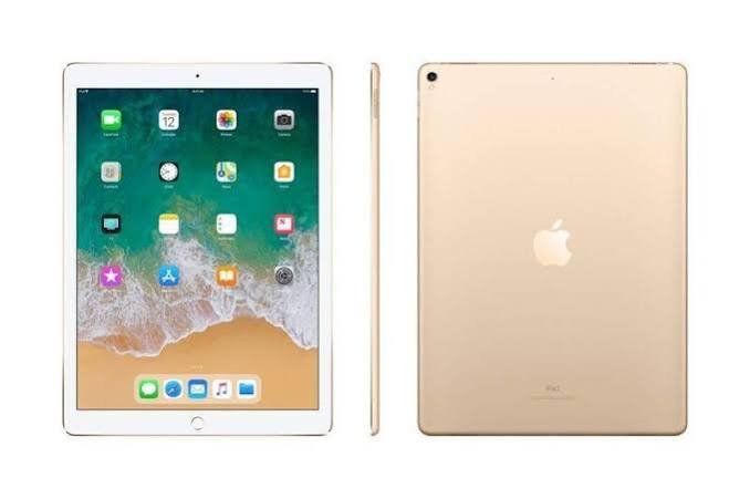 Apple Tablet PC: Apple iPad Pro 12.9" 128 GB 1. Generation – Usato da Fällanden venduto da Roli12