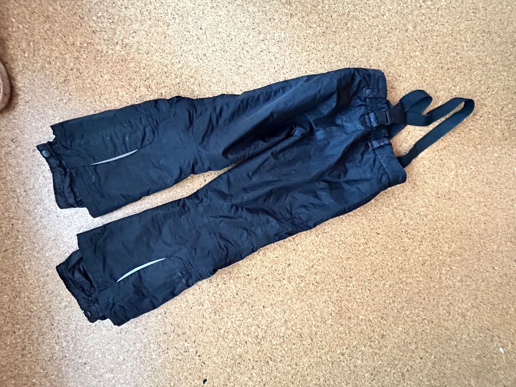 Pantalons: Skihose schwarz (Mädchen) 122/128 – D'occasion à Dittingen par Bellevista 1
