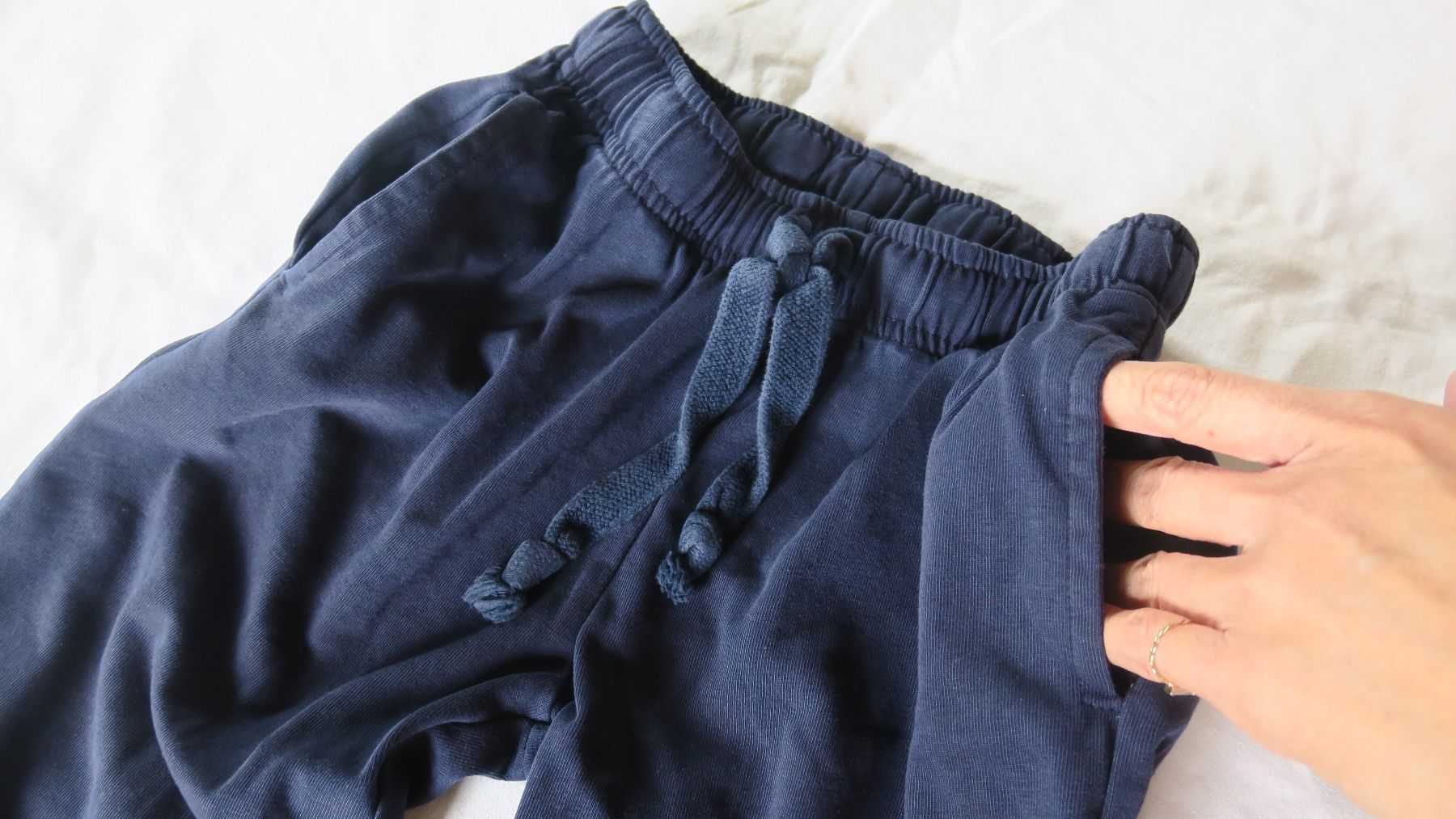 Pantalons: Kinderhose Gr. 128 – D'occasion à Davos Platz par Infinity795 2