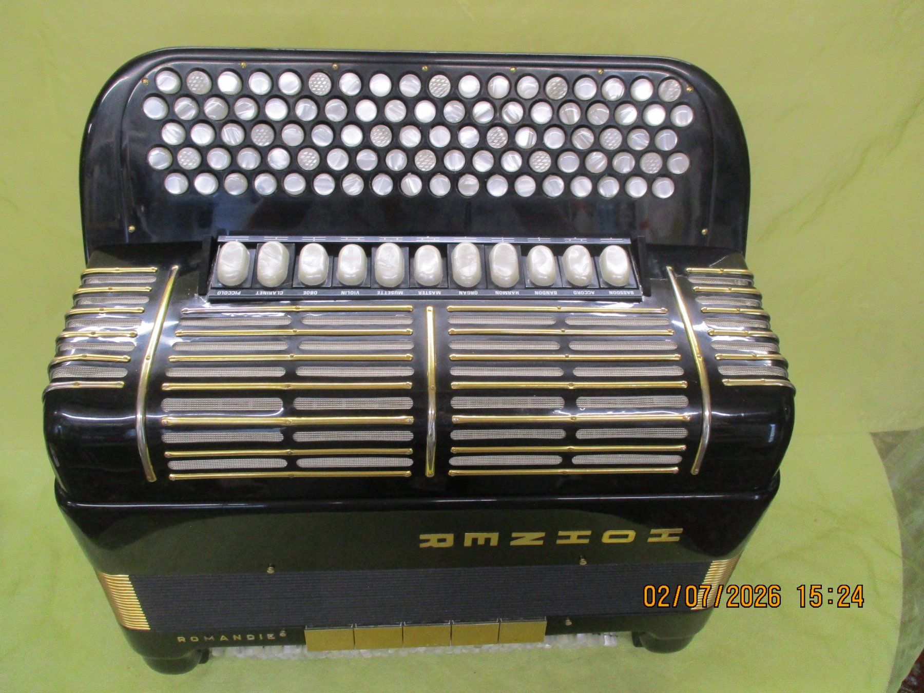 Hohner Instruments de musique: Akkordeon Hohner Romandie 3+3 – D'occasion à Jegenstorf par Oktavio 1