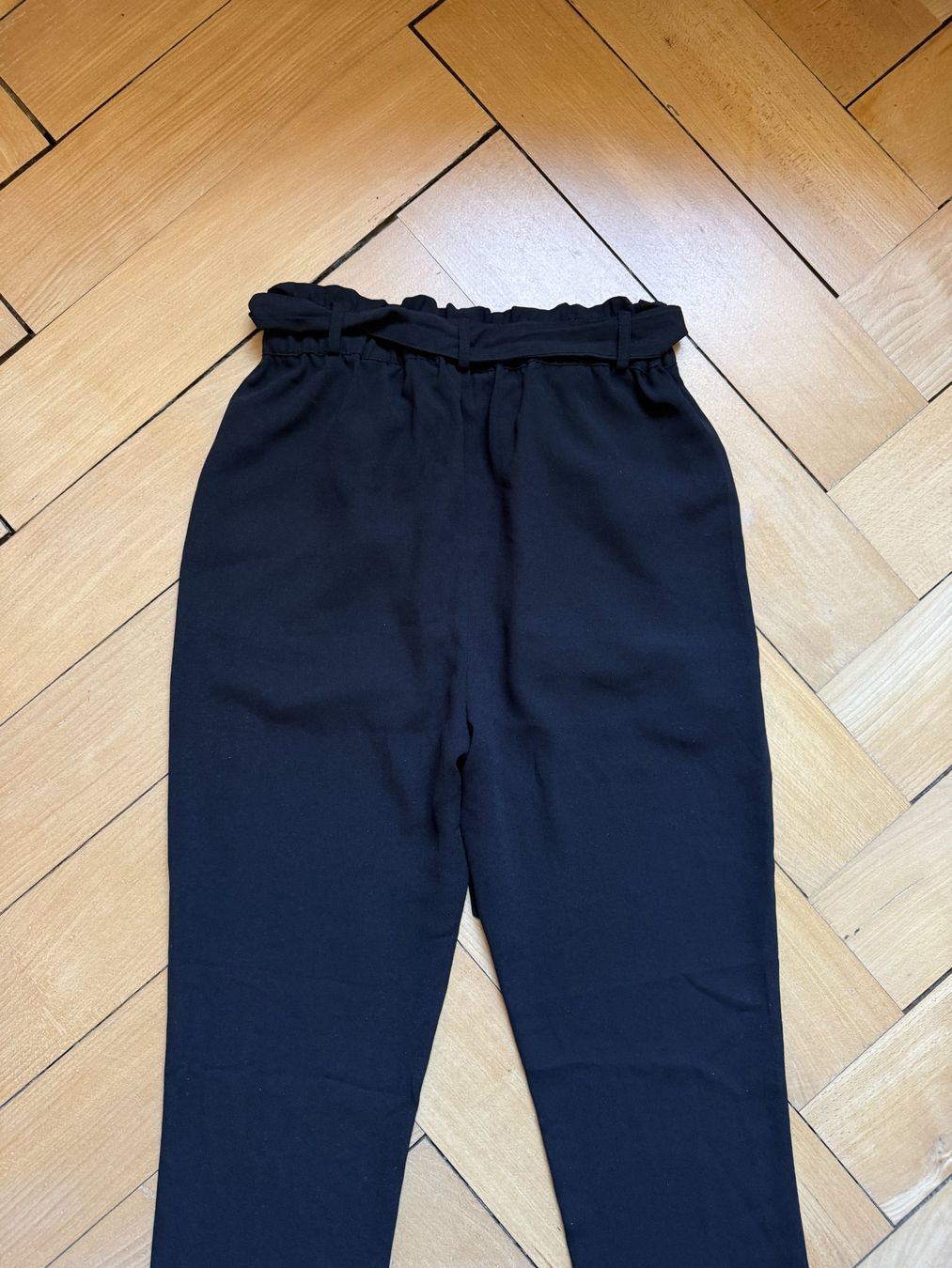Pantaloni: BIKBOK - Hose schwarz luftig XS – Usato da Zürich venduto da Diazaio 2