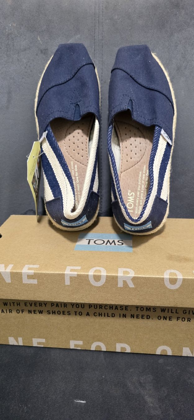 Scarpe da donna: TOMS gestreifte Canvas Slip-Ons - Neu – Nuovo e nell'imballaggio originale da Stallikon venduto da tim079 6