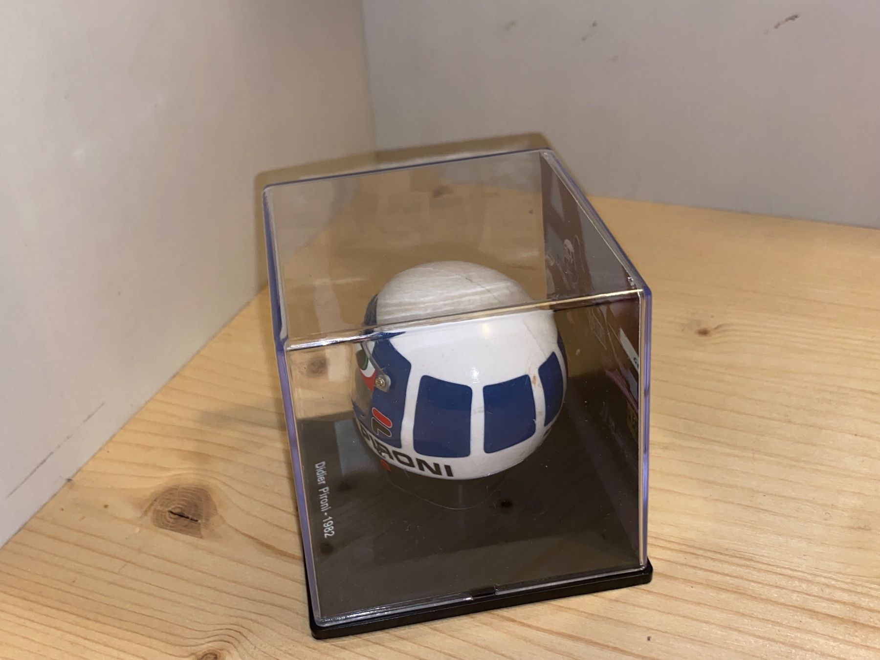 Ferrari Modellini d'auto: Ferrari Helm 1/5 Didier Pironi 1982 – Nuovo (secondo la descrizione) da Wohlen AG venduto da PrivatSammlung 3