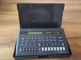 Yamaha QY10 Music Sequencer